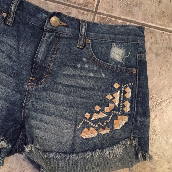 Free People Embroidery Distressed Cutoff Shorts - Picture 4 of 8
